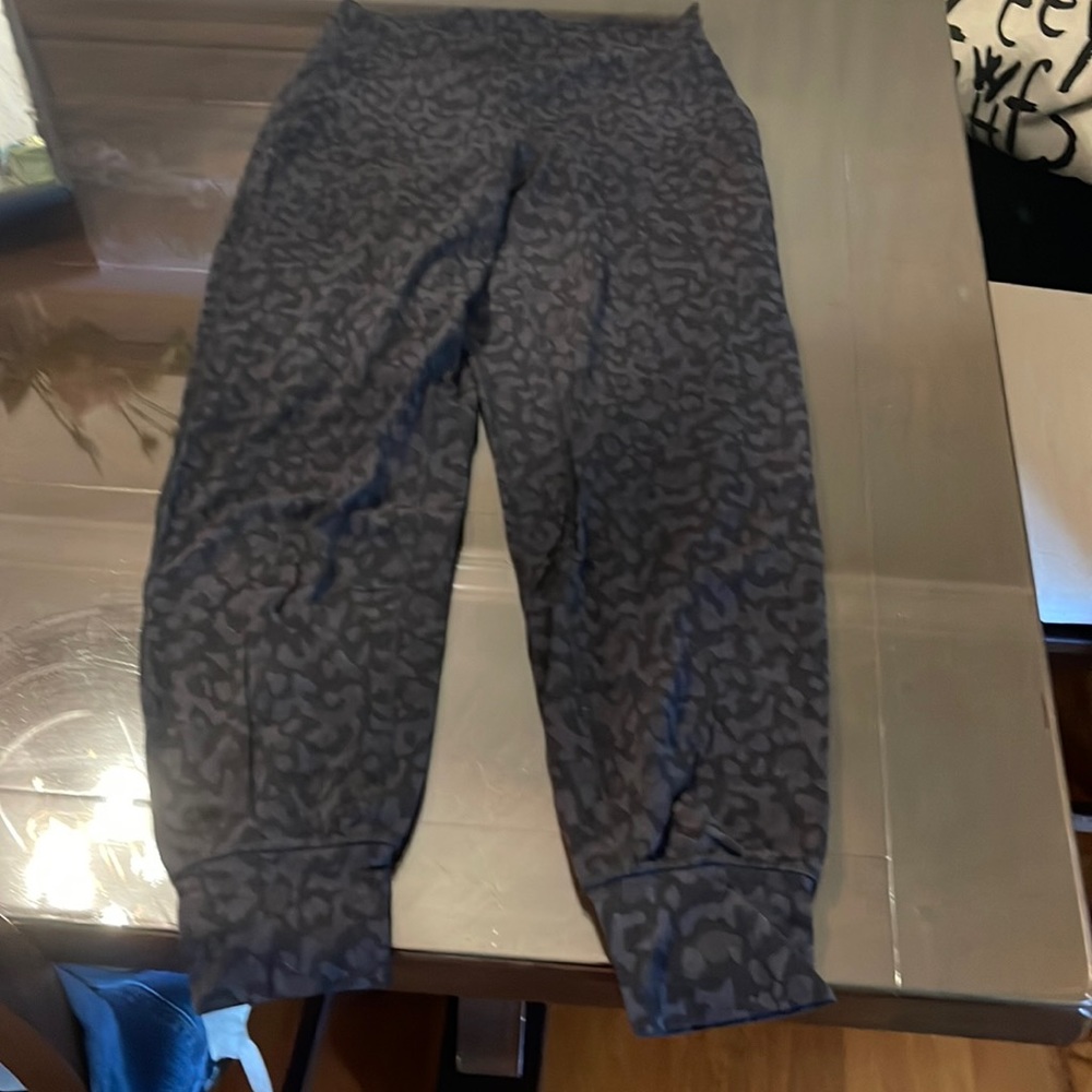 Lulu joggers